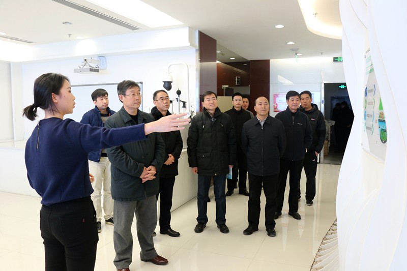 省人大常委会委员、环资工委主任李三原到918博天堂集团调研座谈