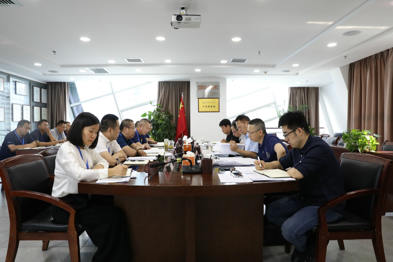 顾峰到水情形公司开展“不忘初心、切记使命”主题教育专题调研