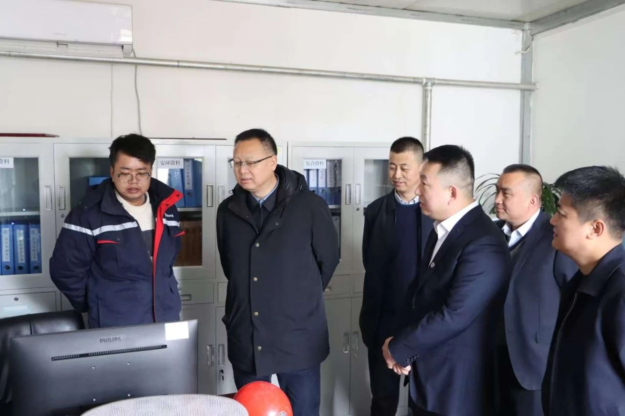 郝军亮赴保隆能源公司、、、油气工程公司项目一线调研