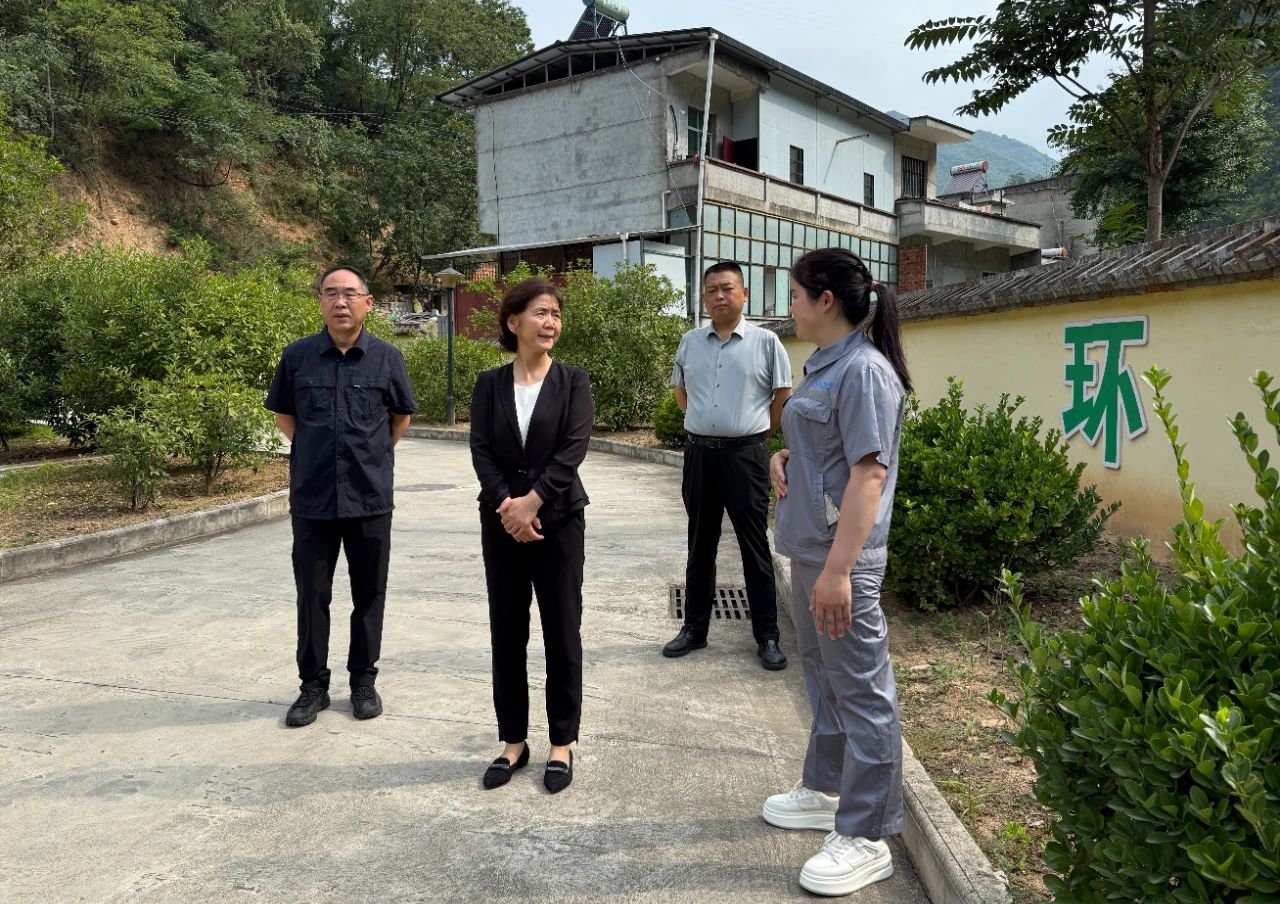 省总工会赴918博天堂集团水情形公司项目一线开展“夏送清凉”慰问活动